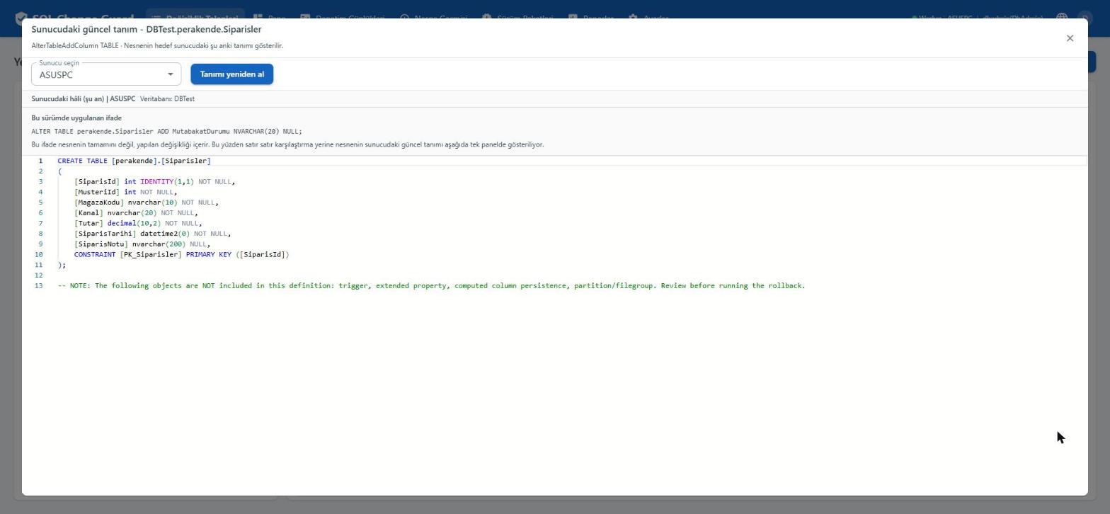 Current definition window with the statement to be executed on top and the object's current definition on the target server below